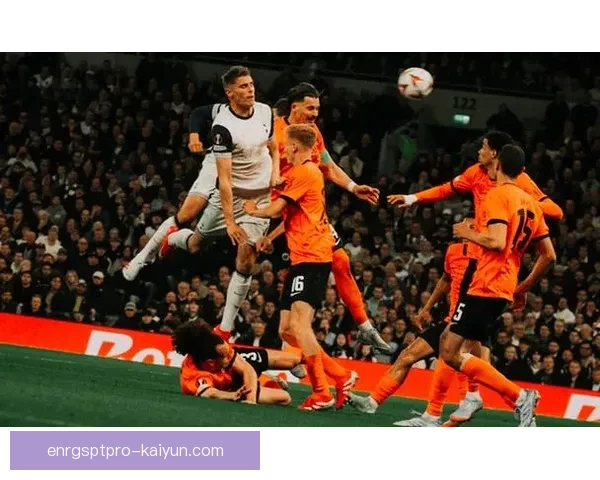 德甲美因茨05状态回暖，近期表现逐渐提升引人关注