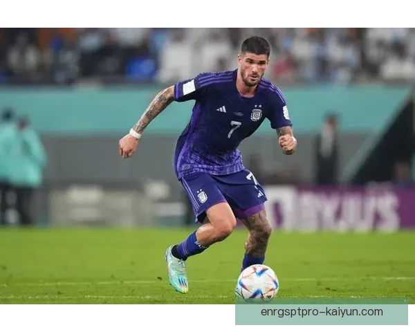 斯卡洛尼压迫结构下阿根廷国家队的战术演变与表现分析