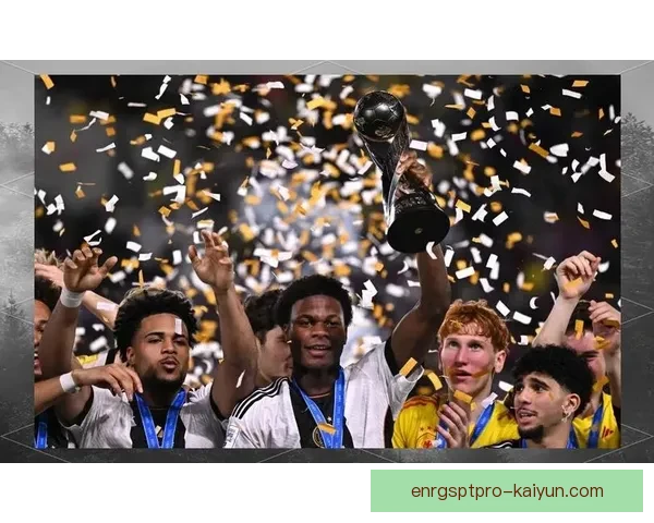 足球精彩盘点：近期赛事亮点与球员表现回顾